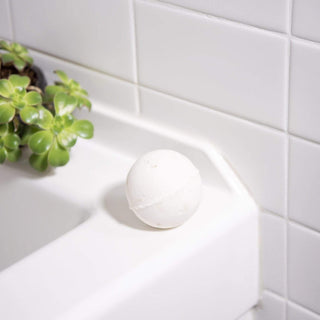 Oatmeal & Honey Bath Bomb